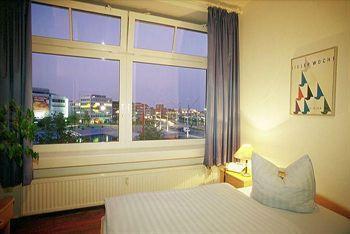 Hotel Am Schwedenkai Κίελο Εξωτερικό φωτογραφία