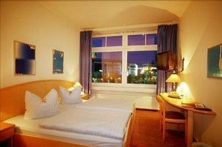 Hotel Am Schwedenkai Κίελο Εξωτερικό φωτογραφία