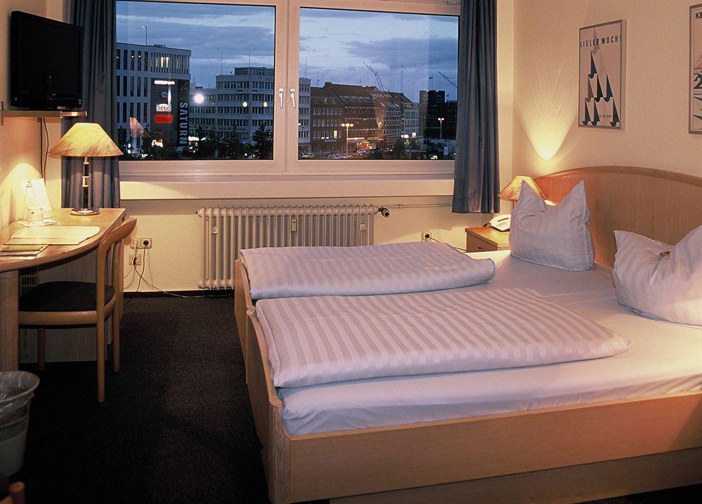 Hotel Am Schwedenkai Κίελο Εξωτερικό φωτογραφία