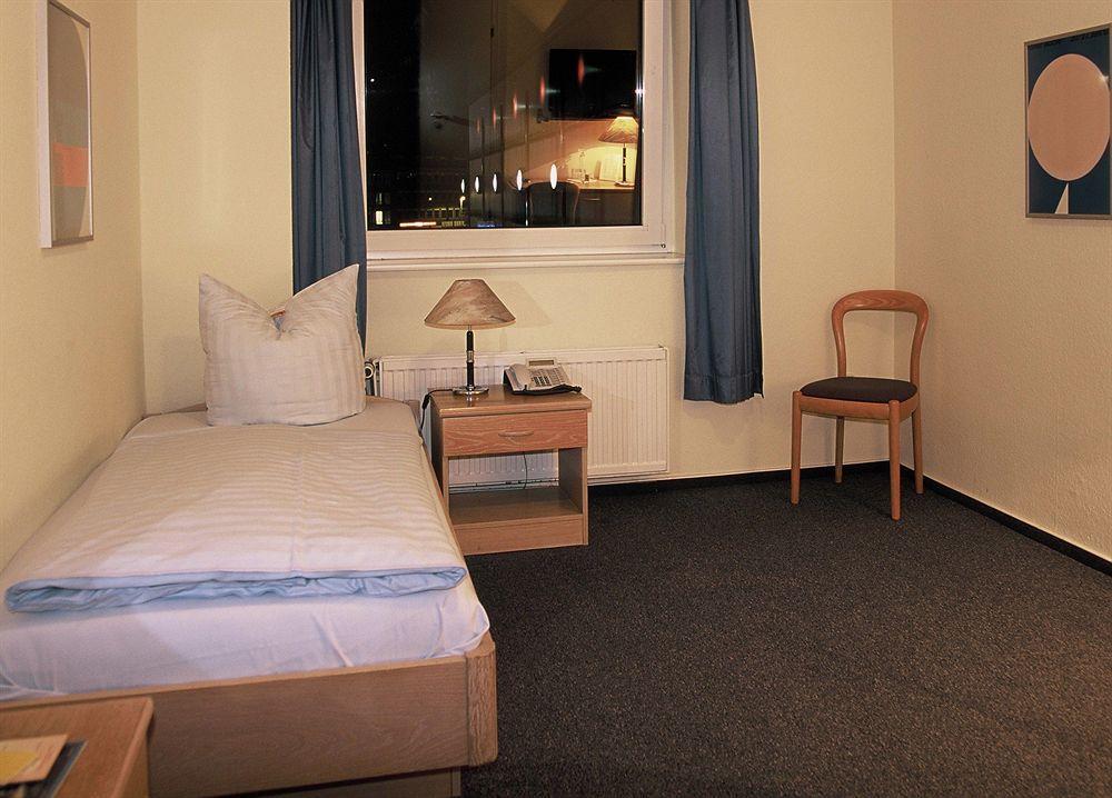 Hotel Am Schwedenkai Κίελο Εξωτερικό φωτογραφία