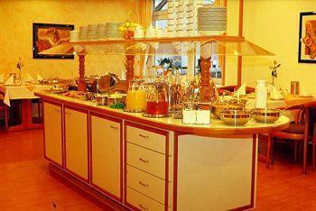Hotel Am Schwedenkai Κίελο Εξωτερικό φωτογραφία